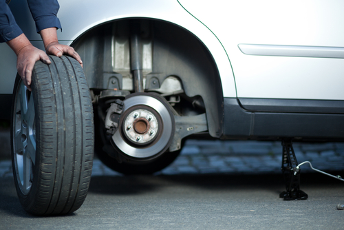 car-tyre-change-Melbourne-flyer
