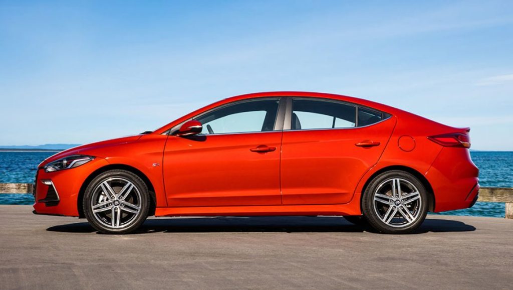 hyundai-elantra-sr-turbo-orange-melbourne-flyer